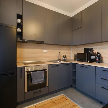Daire Bright 1-bedroom In The Heart Of The Filibe